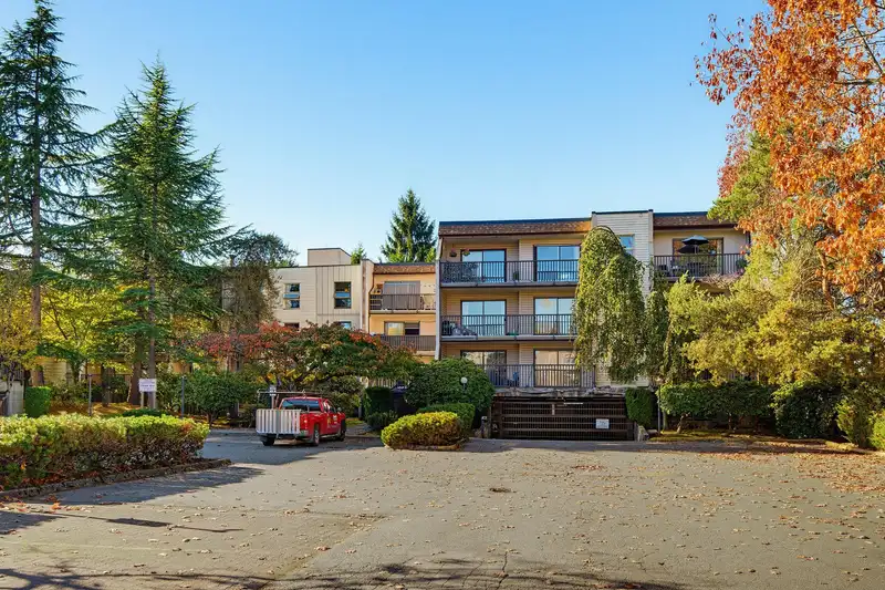 101 15238 100 AVENUE - photo 3 of 25