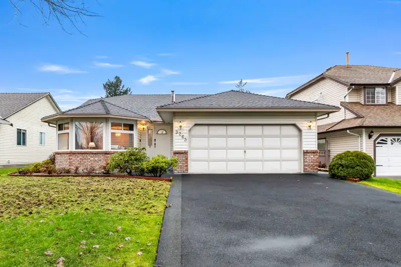 9263 156A STREET - photo 2 of 40