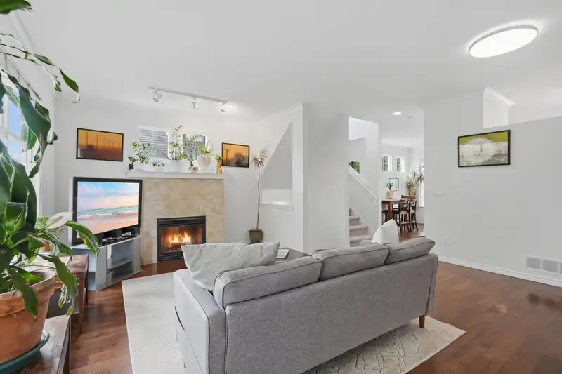 38 14959 58 AVENUE - photo 4 of 38
