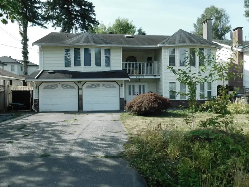 13920 109 AVENUE - photo 1 of 11