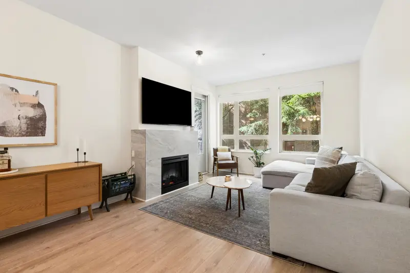 218 1111 E 27TH STREET - photo 2 of 25