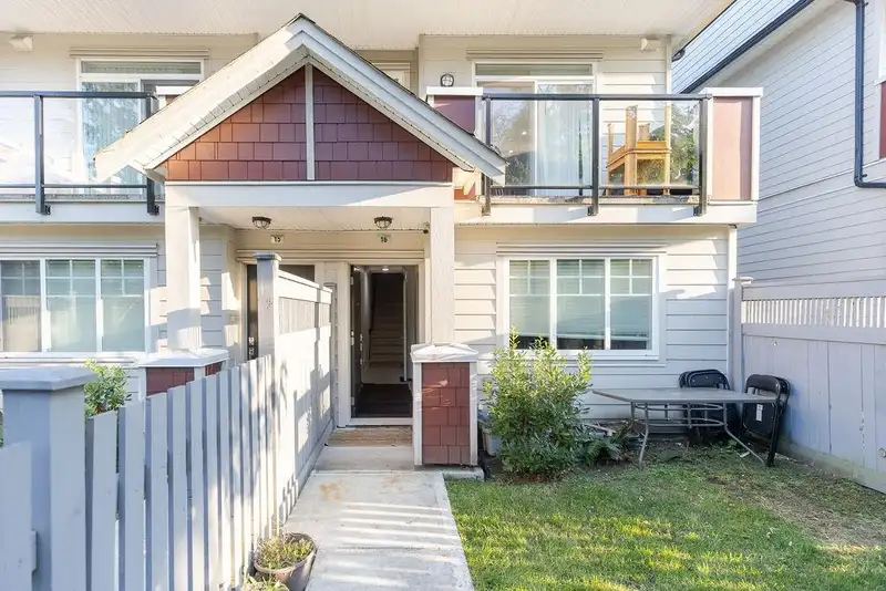 16 13898 64 AVENUE - photo 2 of 36