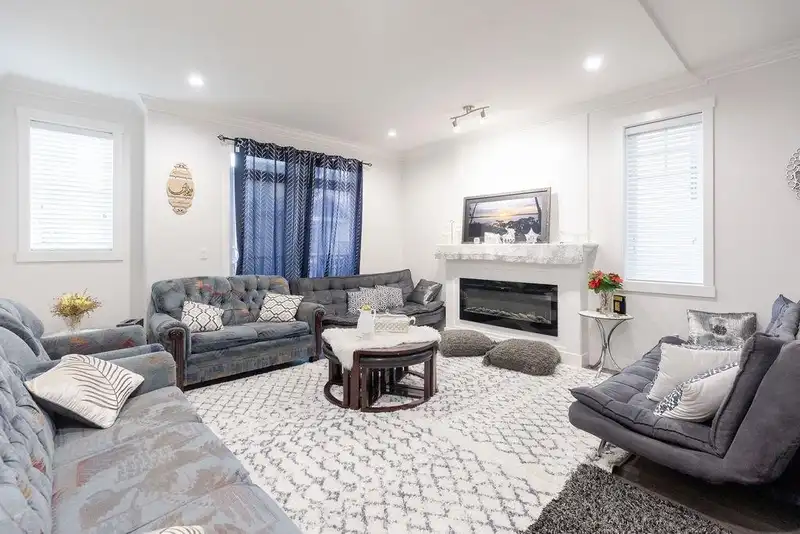 16 13898 64 AVENUE - photo 4 of 36