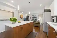 6 5858 142 STREET - thumbnail 19