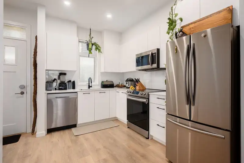126 15235 SITKA DRIVE - photo 3 of 14