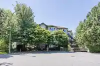 407 8115 121A STREET - thumbnail 4