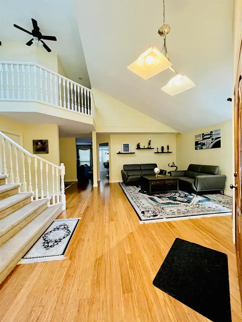 6682 129 STREET - photo 3 of 9