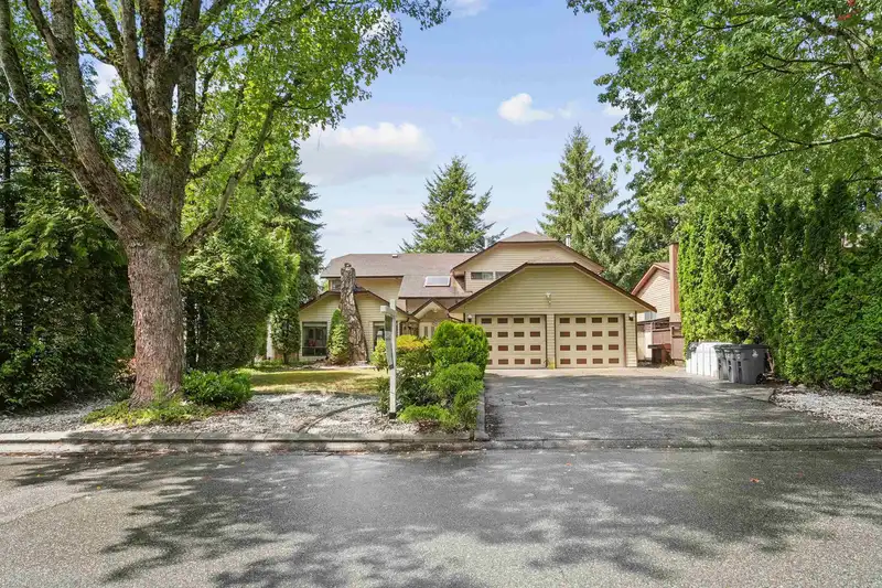9955 149 STREET - photo 2 of 25