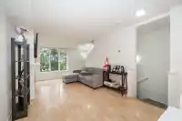 85 8775 161 STREET - thumbnail 3