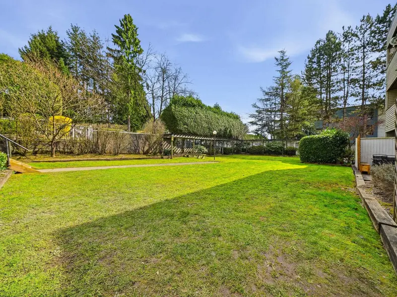 108 615 NORTH ROAD - photo 3 of 24