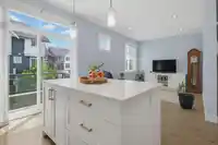 22 7374 194A STREET - thumbnail 16