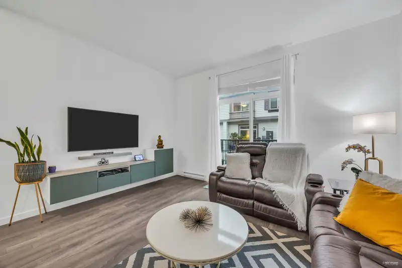 42 15850 85 AVENUE - photo 4 of 30
