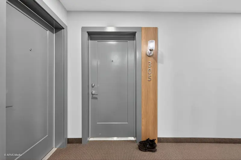 305 32838 VENTURA AVENUE - photo 4 of 25