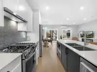 10 9688 182A STREET - thumbnail 5