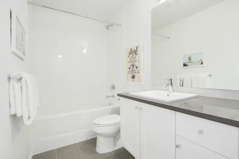 110 7858 137 STREET - photo 3 of 5