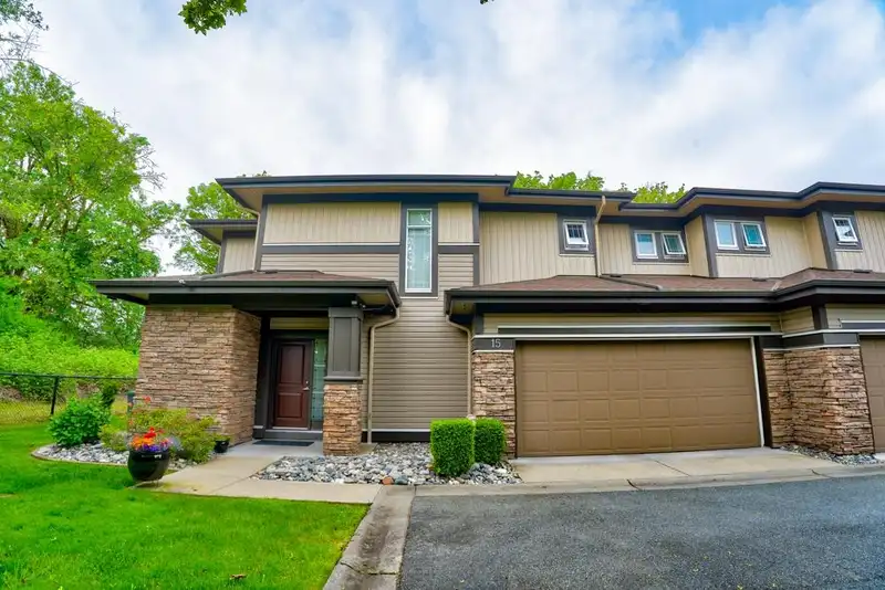 15 6988 177 STREET - photo 3 of 40