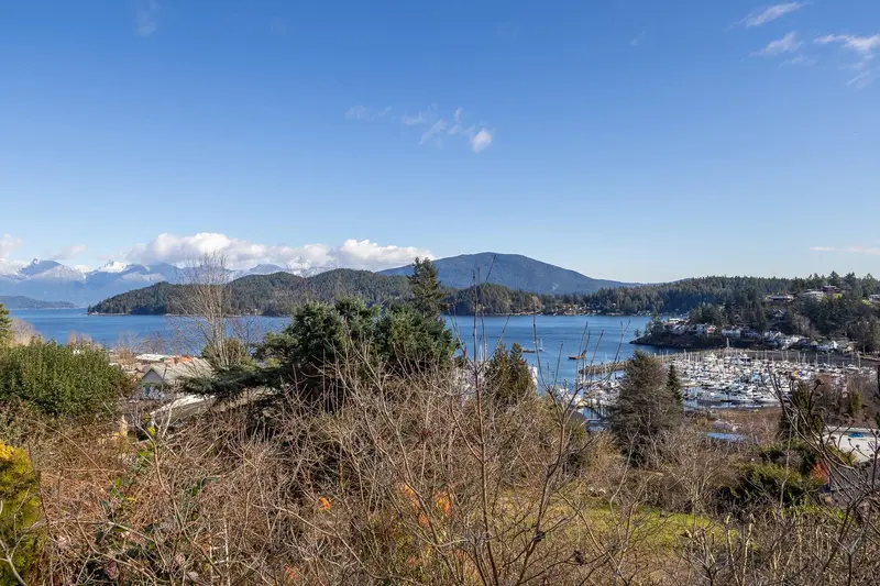 494 SARGENT ROAD - photo 4 of 25