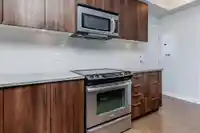 215 6460 194 STREET - thumbnail 5