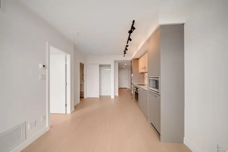 1012 13745 GEORGE JUNCTION STREET - photo 3 of 33