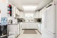 9120 145A STREET - thumbnail 13