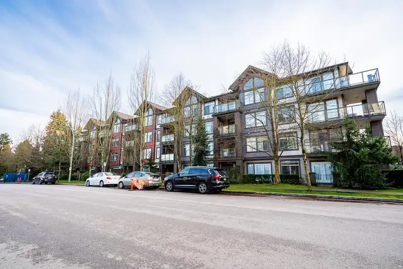 202 15388 101 AVENUE - photo 1 of 28