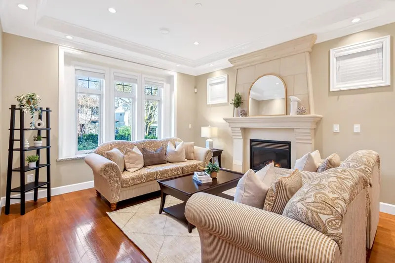 4532 W 15TH AVENUE - photo 2 of 25