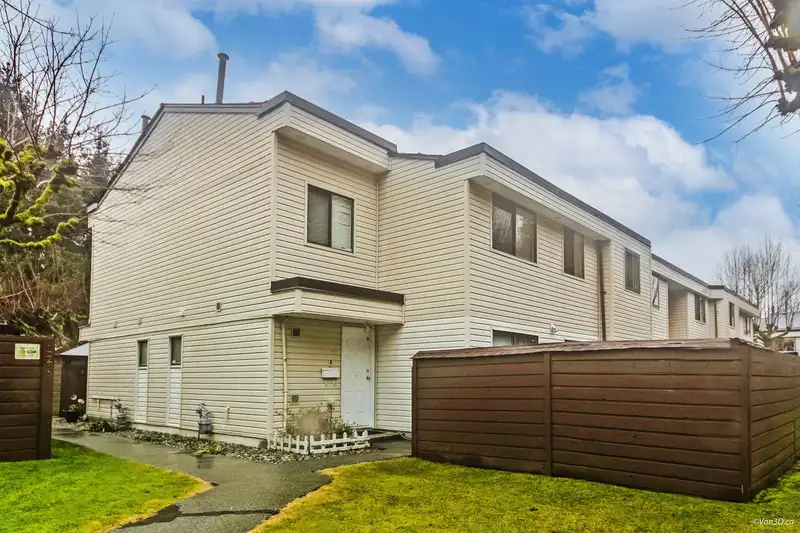 119 14159 104 AVENUE - photo 1 of 5
