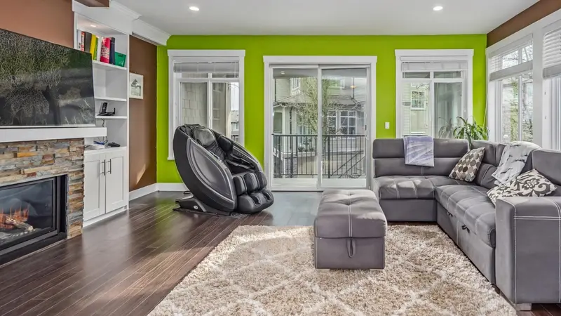 51 22865 TELOSKY AVENUE - photo 2 of 25