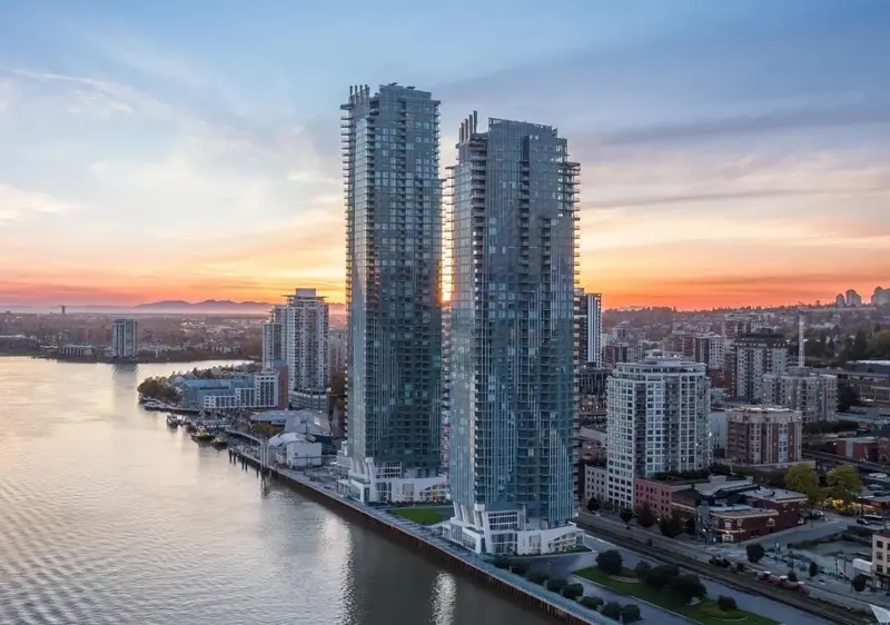 802 660 QUAYSIDE DRIVE - photo 1 of 25