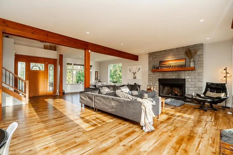 601 200 STREET - photo 4 of 25