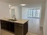 1602 9981 WHALLEY BOULEVARD - thumbnail 1