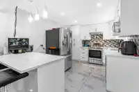 7463 TODD CRESCENT - thumbnail 1