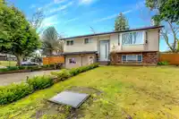 7463 TODD CRESCENT - thumbnail 3
