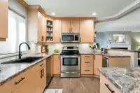 275 13888 70 AVENUE - thumbnail 2