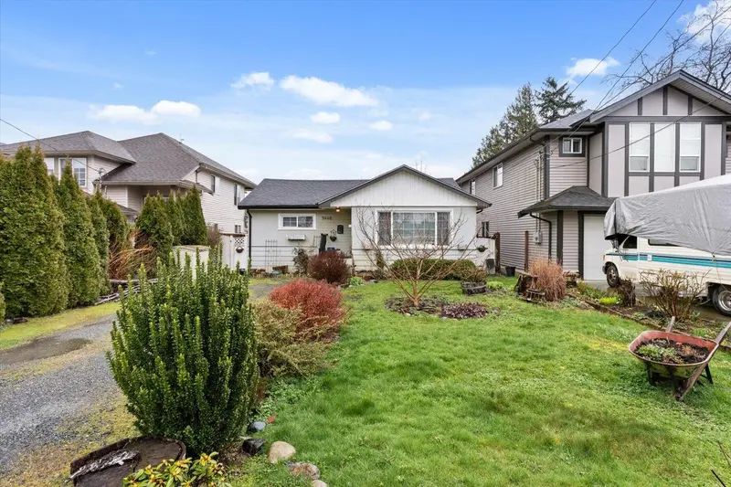 9448 COOTE STREET - photo 3 of 25