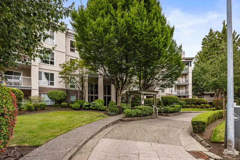 403 20200 54A AVENUE - photo 2 of 25