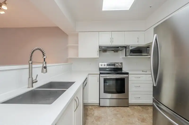 A202 9868 WHALLEY BOULEVARD - photo 2 of 28