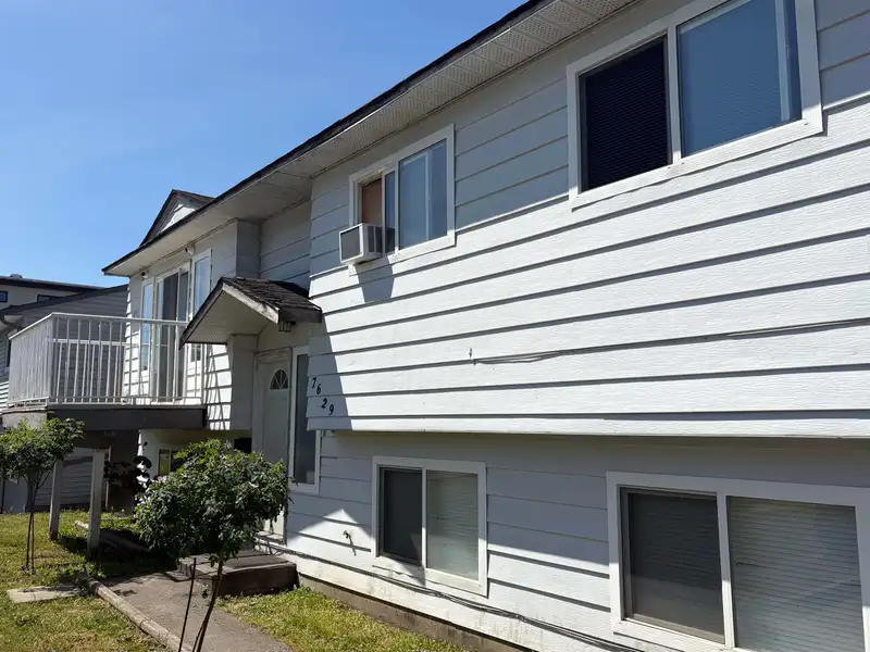 7629 126A STREET - photo 3 of 25