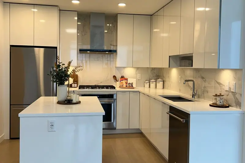 704 555 SYDNEY AVENUE - photo 4 of 22