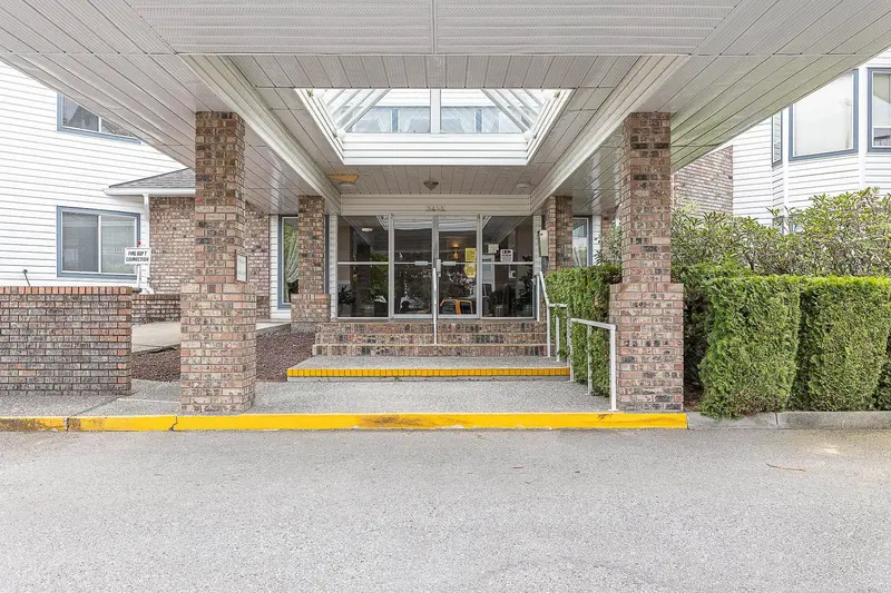 206 2425 CHURCH STREET - photo 4 of 25