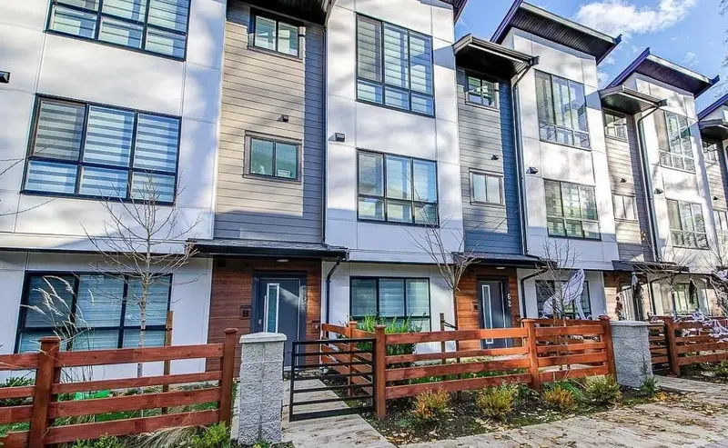 62 7177 194A STREET - photo 1 of 13