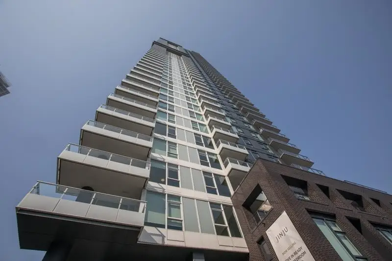 2906 537 COTTONWOOD AVENUE - photo 2 of 25