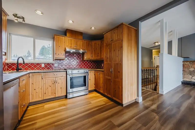 9749 CROWN CRESCENT - photo 3 of 40