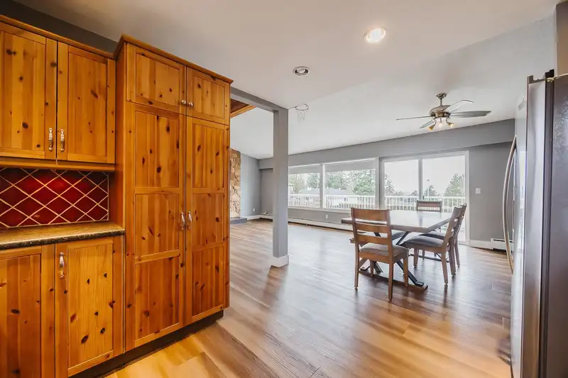 9749 CROWN CRESCENT - photo 4 of 40