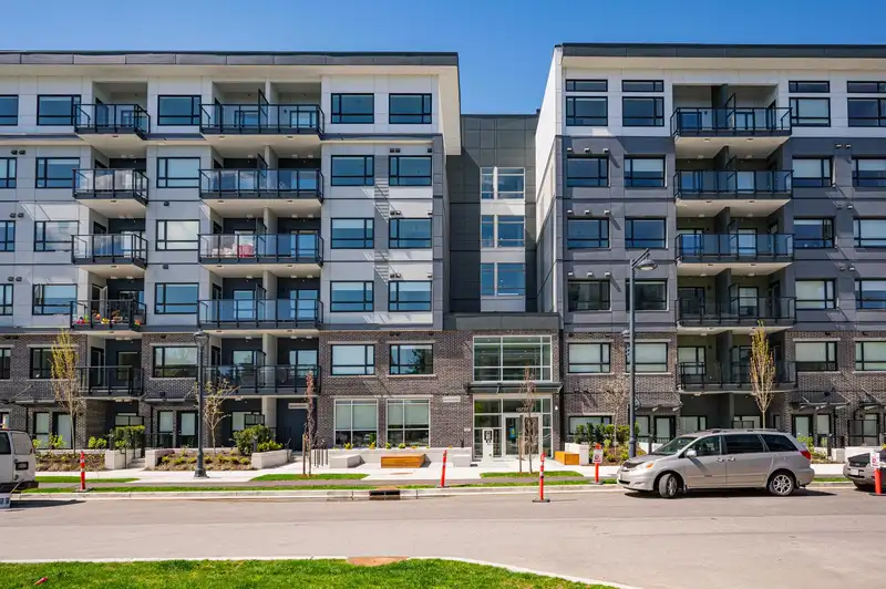 510 10777 138 STREET - photo 2 of 26