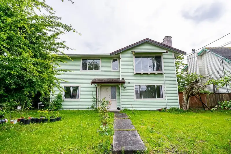 13068 64 AVENUE - photo 4 of 37