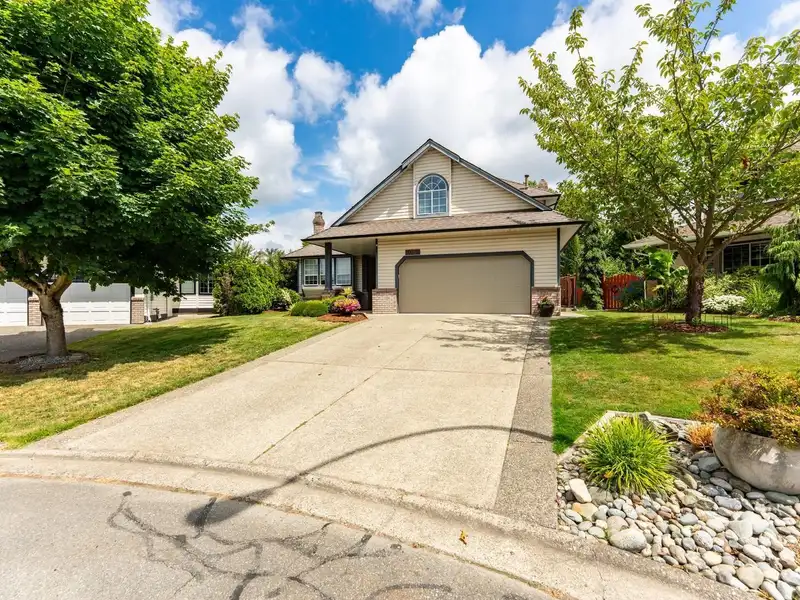 6089 185 STREET - photo 1 of 25