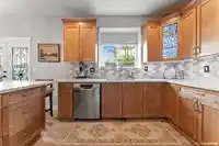 6688 182 STREET - thumbnail 9