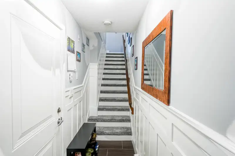 26 19551 66 AVENUE - photo 3 of 38