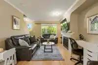 95 8775 161 STREET - thumbnail 2